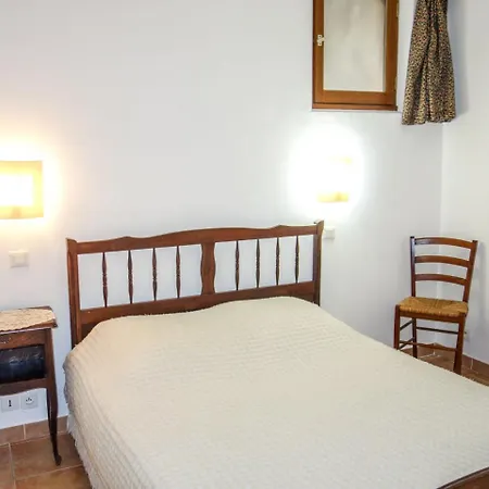 Le Pin D'alep * La Madrague